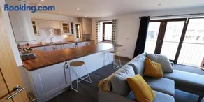 Yachtsmans Rest - Image 5