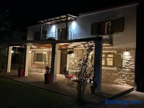 La Villa De Rosses- Sana Halkidiki - Image 1