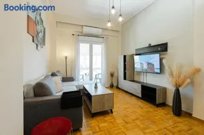Feel's Like Home Apartment in Chios Town - Image 1