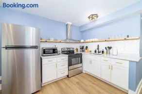 Sojourn's Harborage Coral Suite - Image 4