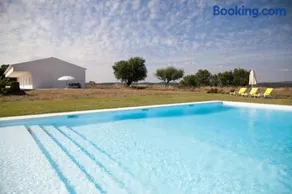 Chic Villa with Private Pool near Évora - Image 1