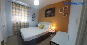 Mearns Gate Neat & Cozy 1 Bedroom Flat - City Centre Aberdeen - Image 3