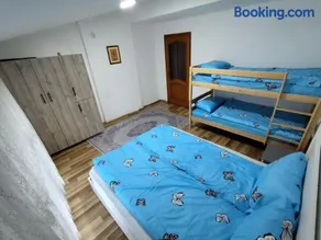 White Apartment - Image 5