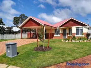 Stableford Cottage Holiday Home Dunsborough - Image 2