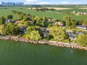 Birds Eye View on Erie with Hot Tub & Game Room - Image 2