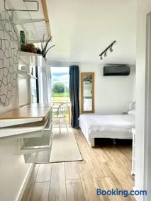 Cosy Studio with a field view - Image 4
