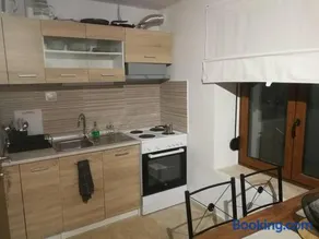 Hara's Apartments - Image 1