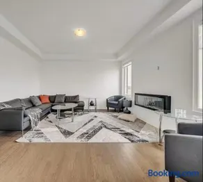 Cambridge Luxury by Ravine - Image 3