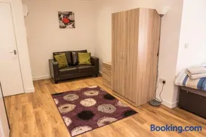 Town Centre Apartments - Image 3