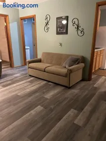 Lodge 305 Complete Fully Furnished House - Image 3