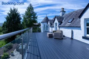 Loch Tay, Estate House with Panoramic Vistas - Image 5