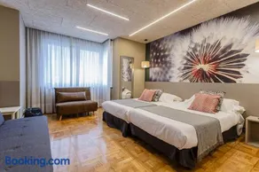 Hostal Rodas Pamplona - Image 5