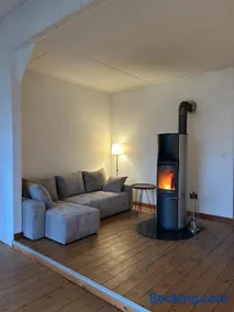 Charmantes Landhaus mit Kamin & großer Diele - Image 2