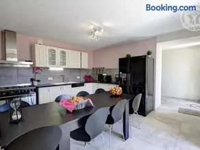 Gîte de luxe avec spa, sauna et piscine, animaux admis - Image 3