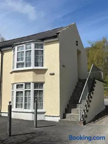 Wood Lodge Estate - Image 2