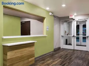WoodSpring Suites St Joseph - Image 3