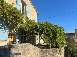 Beautiful house with swimming pool in the historic center - Image 3