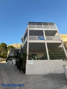 Maritom Apartments - Image 2