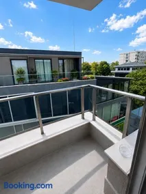 Studio Z18 - Image 5