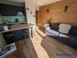 Au pied des pistes avec parking Entièrement rénové - Image 2