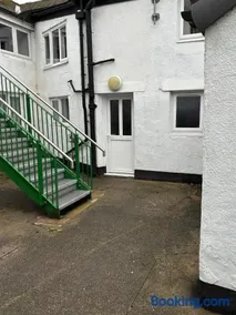 Ground Floor Studio - Image 4