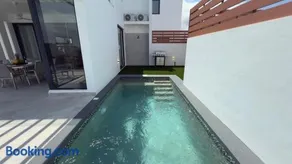 Oceanview Villa With King Beds - Image 3