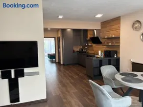 Esterhazy Apartman - Image 3