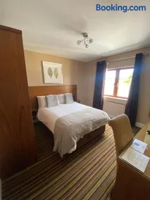 Bay Guest Lodge - Image 3