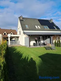 Ferienhaus Lilja mit Grill Kamin eignes großes Grundstück und Außenpool - Image 2