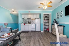 First floor, Little River Condo with Pool 3 miles from beach - Image 2