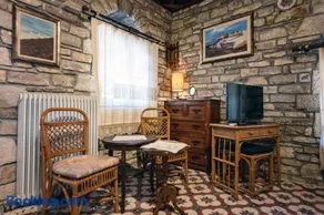 Alexana - Traditional House - Image 3
