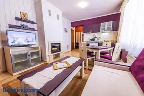 Grand Monastery Violet Apartment With One Bedroom And A Terrace - Image 5