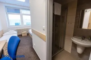 Arena Apartments - Image 4