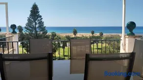 Sisos Place, Ático primera línea de playa - Image 3