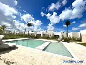 Internation Get Away - Image 4