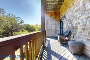 BX06 The Tree House - Image 2