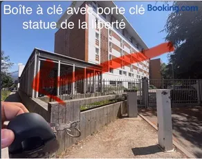 Studio lumineux et climatisé avec parking gratuit - Tramway devant la résidence - appartement 114 - Image 2