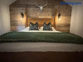 Blackwood - Luxury cottage surround by woodlands - Image 2