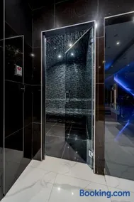 Exclusive Spa Belgrade Apartment with Jacuzzi and Sauna - Image 5