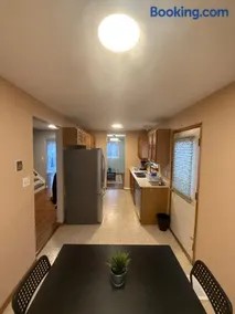 Cozy Belleville Retreat Near DT & Waterfront - Image 4