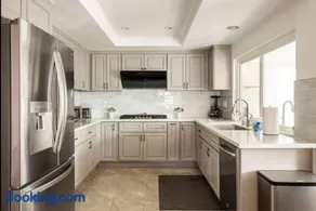 CA1 Fun And Central Home with Sauna - Image 4
