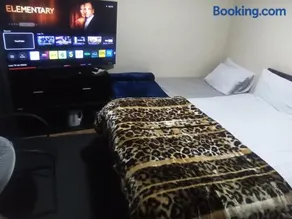 Romantic Guest Rooms - Image 5