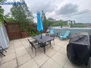 ApartHotelMontreal by Les Terrasses Saint Urbain 2225I2 - Image 3