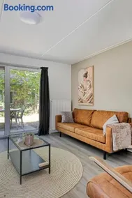 Sfeervolle woning met sauna en grote tuin VP098 - Image 1