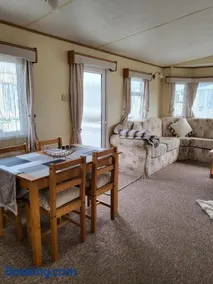 Beautiful Caravan - Image 4