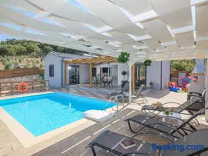 Villa Elaionas - Image 1