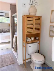 Zen Container Tiny Home with Fenced-in Yard, Fire Pit, Centrally located and Pet Friendly - Image 4
