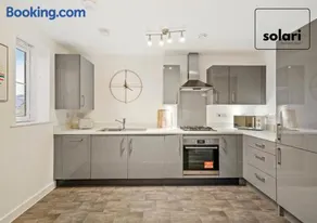 Lavish 2-Bedrooms - Contractors and Relocators Apartment, 30-Percent-Off on Monthly Stays - Free Multiple Parking Spaces - Sleeps 4 - Fast Speed Wi-Fi, Streaming Services included - Close to A1 - Image 2