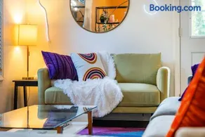 Stylish stay! 8 min to DT Atlanta, 2 min to metro station - Image 3