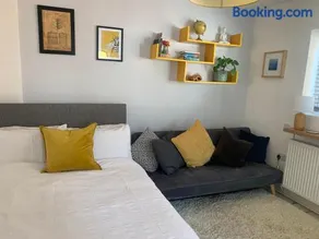The Beehive - Self Contained Studio by The Sea - Image 4